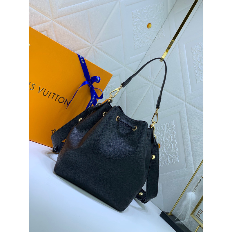 l**is V*t*n lockme bucket bag black