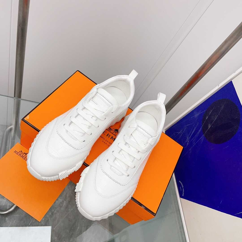 H**mes crocodile low trainer white