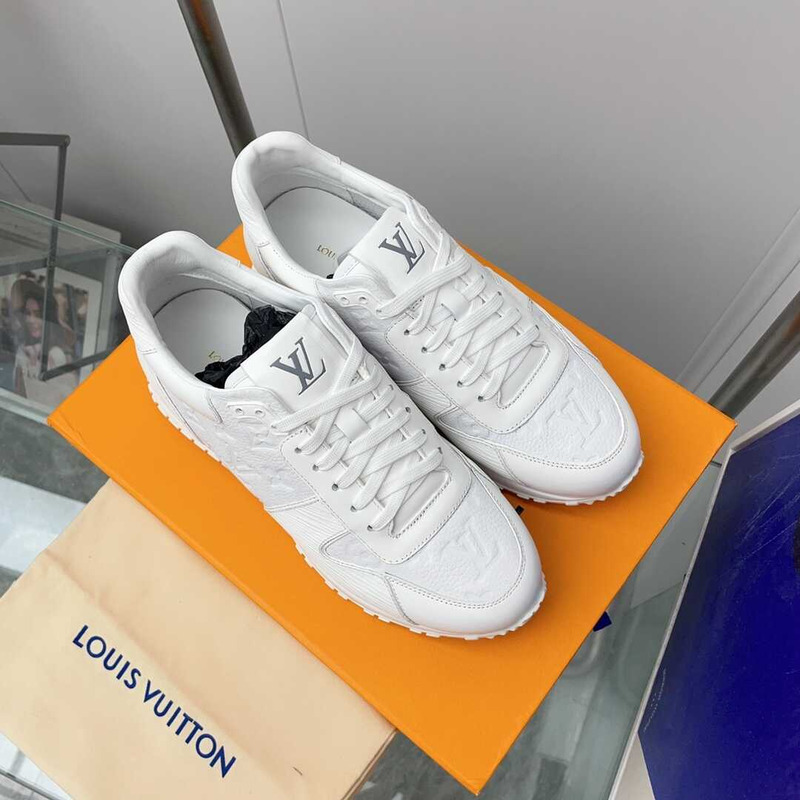 l**is V*t*n run away sneaker monogram white