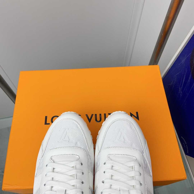 l**is V*t*n run away sneaker monogram white