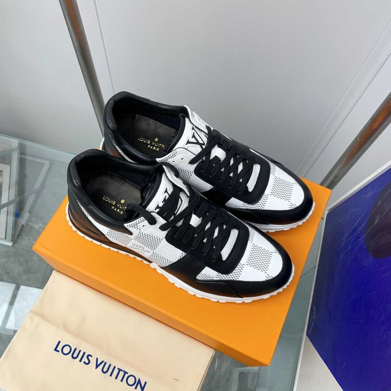 l**is V*t*n run away sneaker black/white