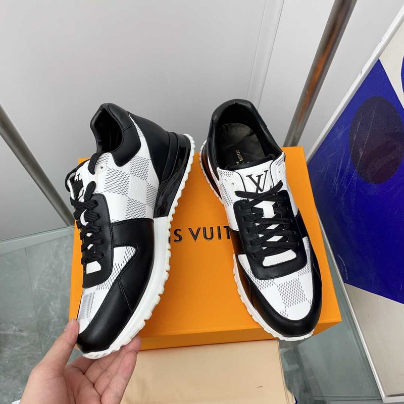 l**is V*t*n run away sneaker black/white