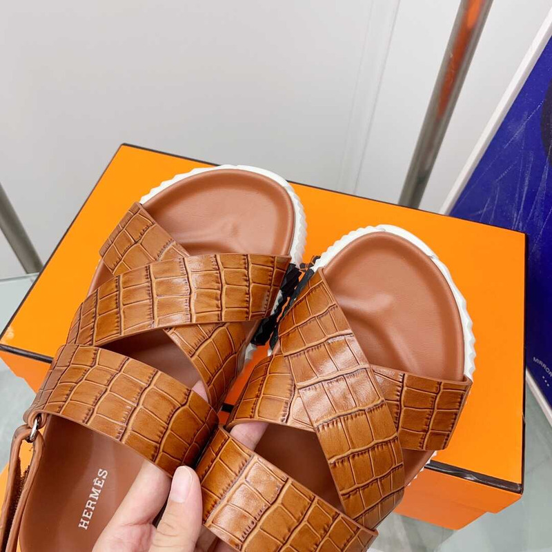 H**mes electric sandal brown