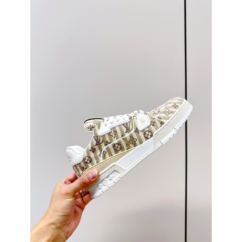 l**is V*t*n trainer stripe monogram white/beige