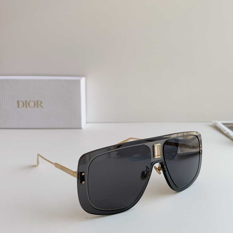 D*or ultraD*or muaviator-frame sunglasses with gold hardware