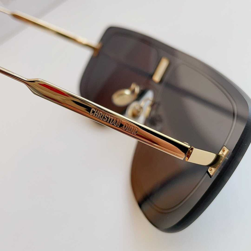 D*or ultraD*or muaviator-frame sunglasses with gold hardware