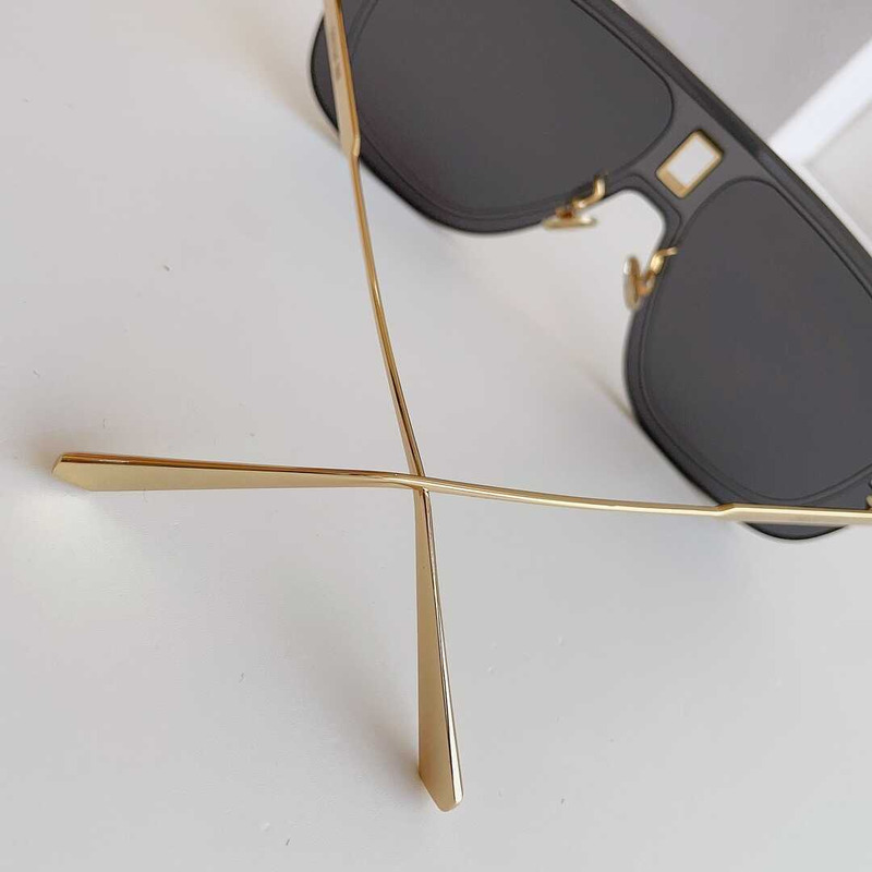 D*or ultraD*or muaviator-frame sunglasses with gold hardware