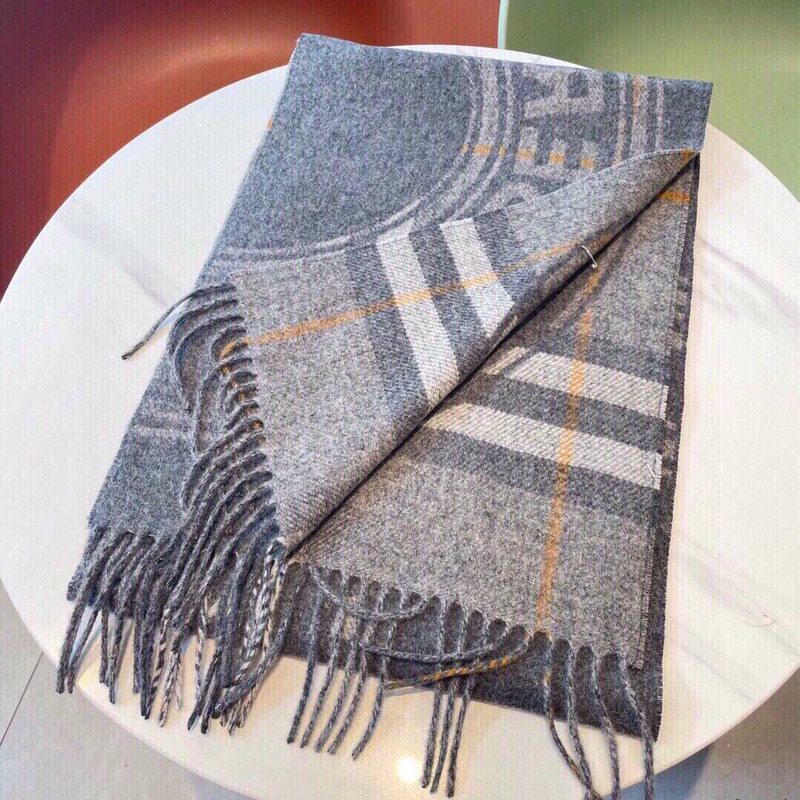 B**rry  inverness check scarf gray and pink