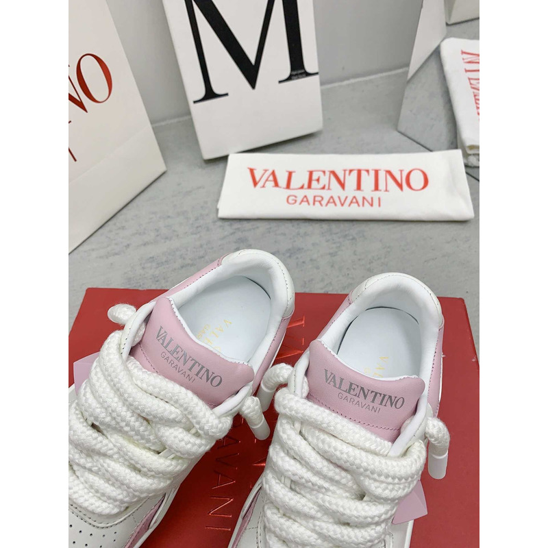 Valentino Garavani One Stud Leather Low-top Sneakers Pink