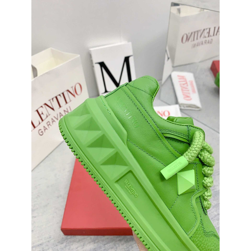 Valentino Garavani One Stud Leather Low-top Sneakers Green