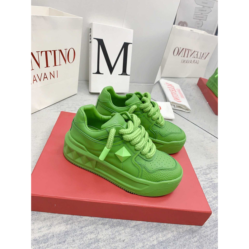 Valentino Garavani One Stud Leather Low-top Sneakers Green