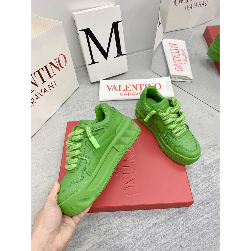 Valentino Garavani One Stud Leather Low-top Sneakers Green