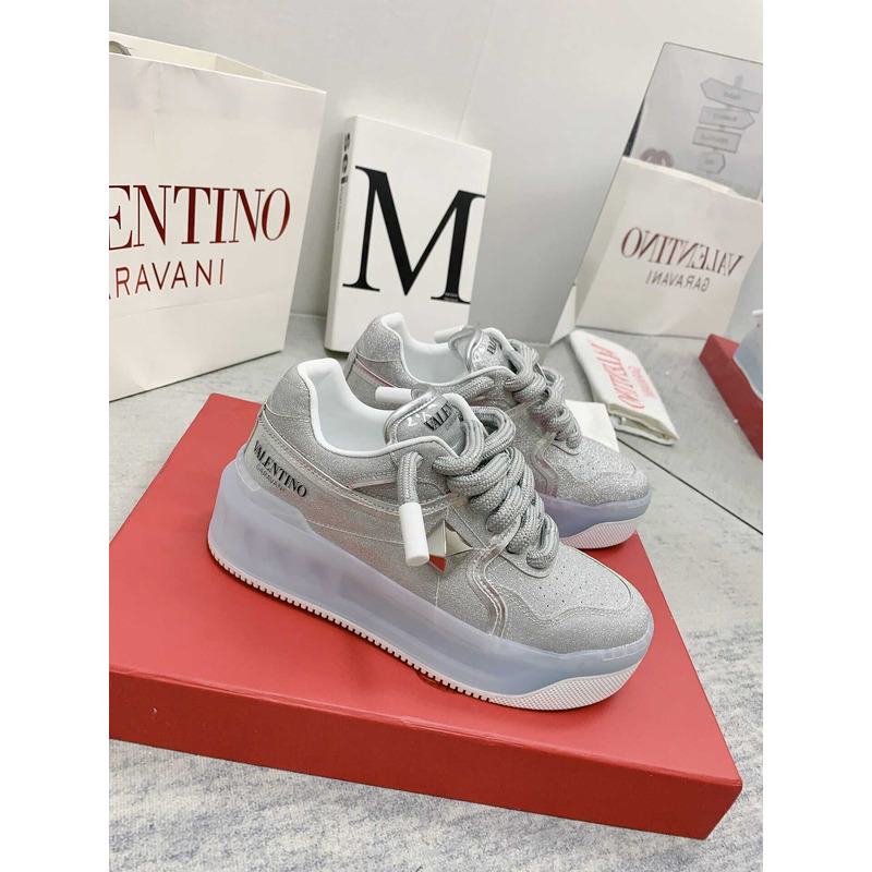 Valentino o Garavani One Stud Low-top Sneakers Gray