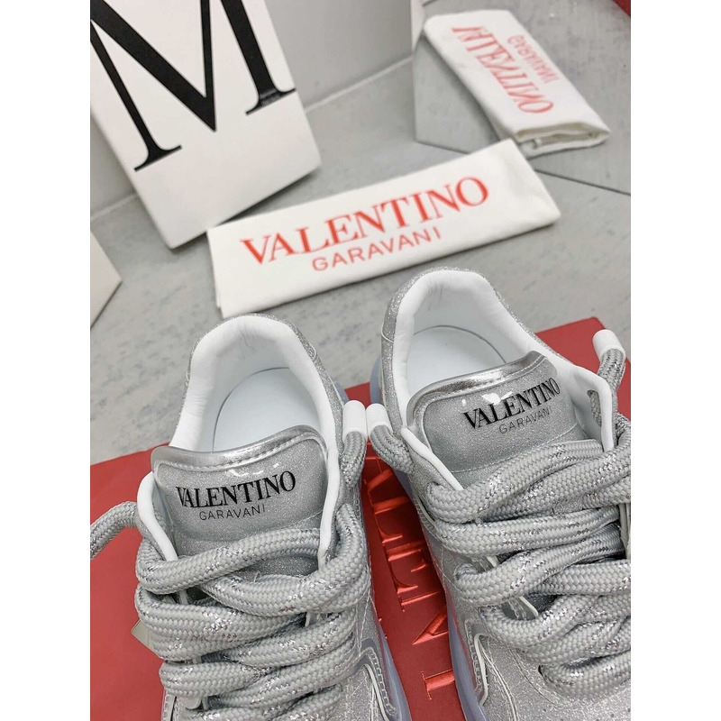 Valentino o Garavani One Stud Low-top Sneakers Gray