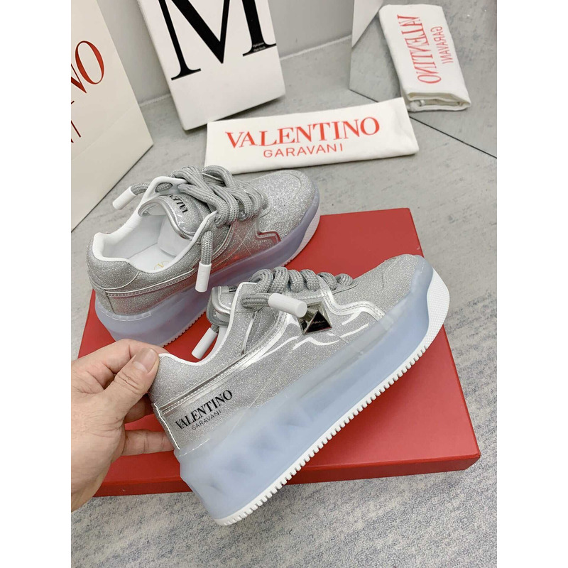 Valentino o Garavani One Stud Low-top Sneakers Gray