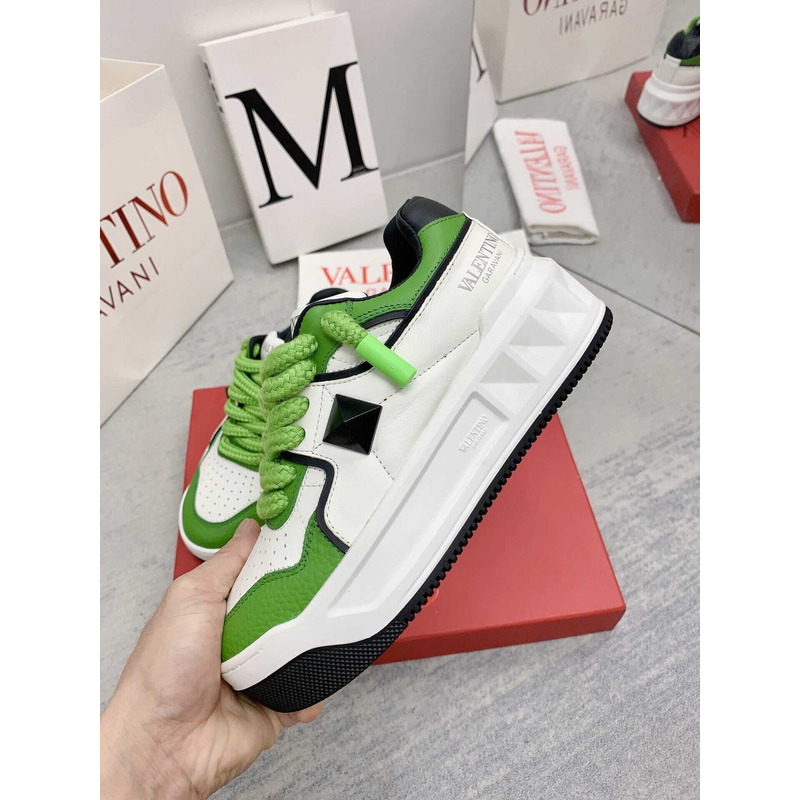 Valentino Garavani One Stud Leather Low-top Sneakers Green And White