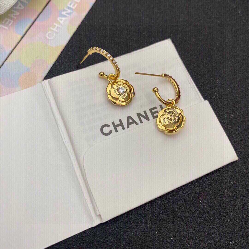 Ch*el camellia earrings gold