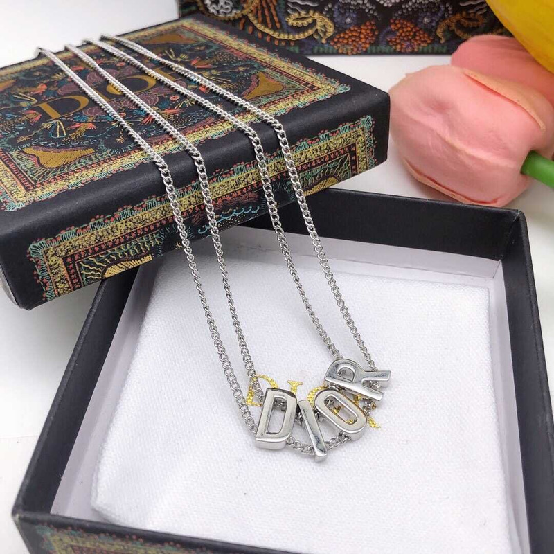 D*or logo neclace silver