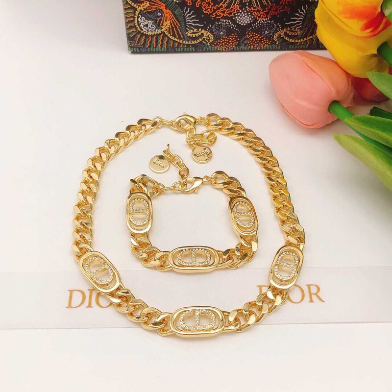 D*or cd crystal logo chain gold