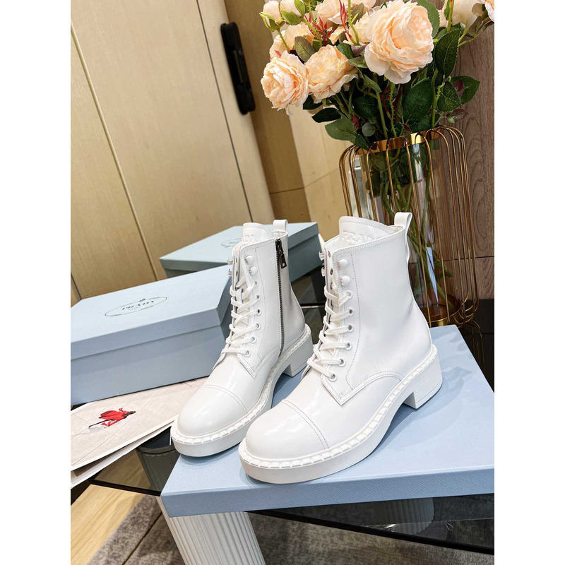 Pra*a lace-up ankle boots white