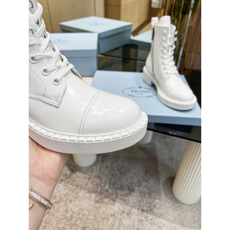 Pra*a lace-up ankle boots white