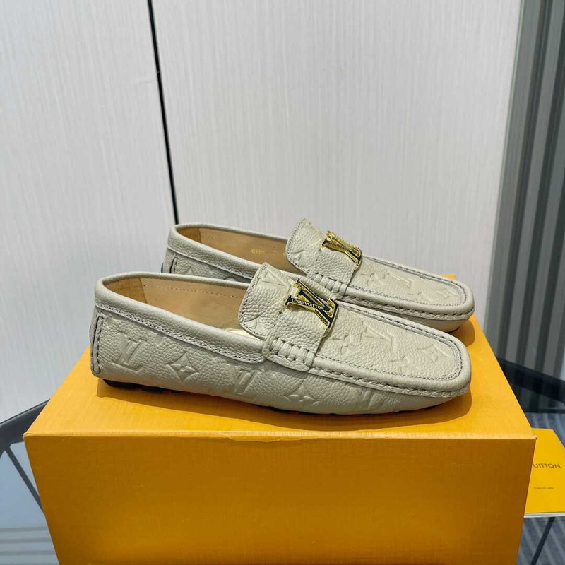 l**is V*t*n hockenheim moccasin loafer beige