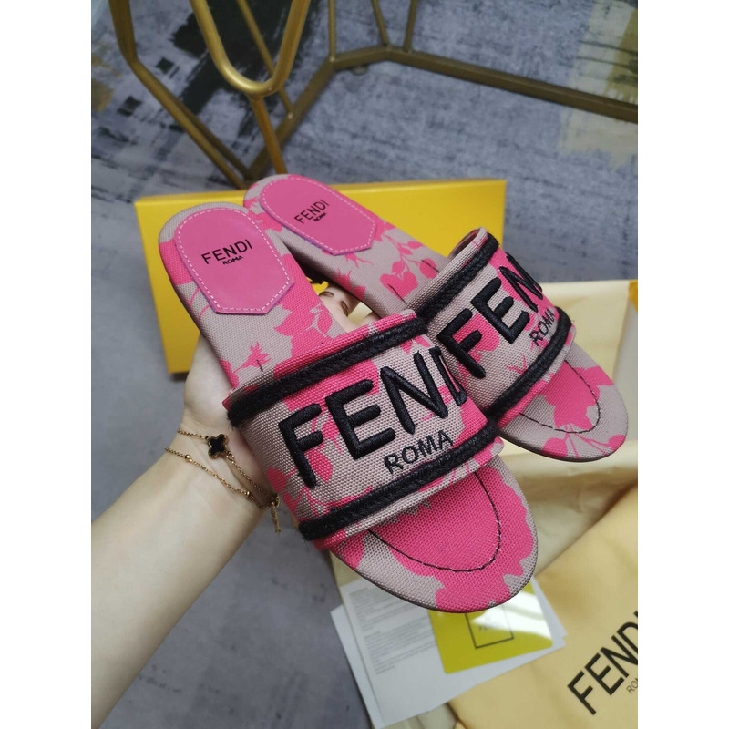 F**di sign canvas sandals pink