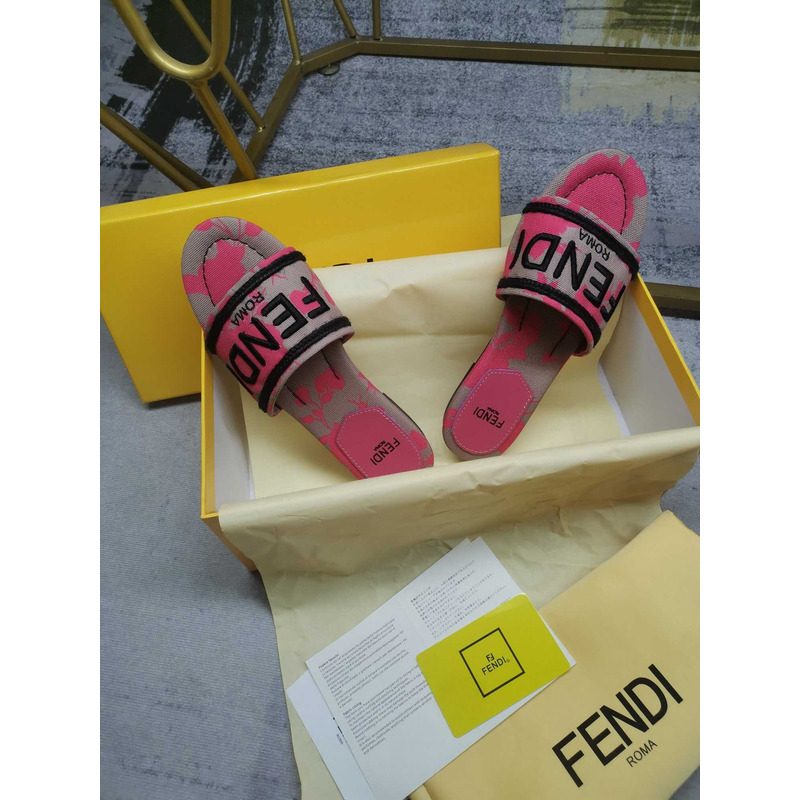 F**di sign canvas sandals pink