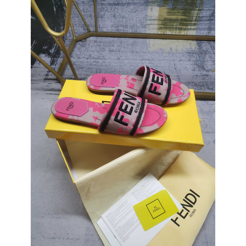 F**di sign canvas sandals pink