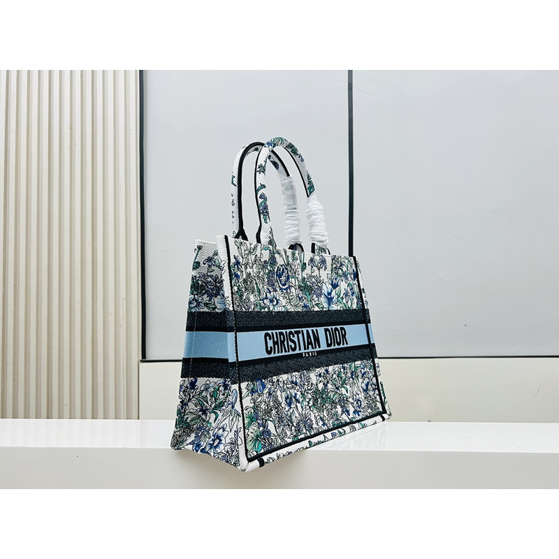 D*or medium book tote bag multicolor flowers