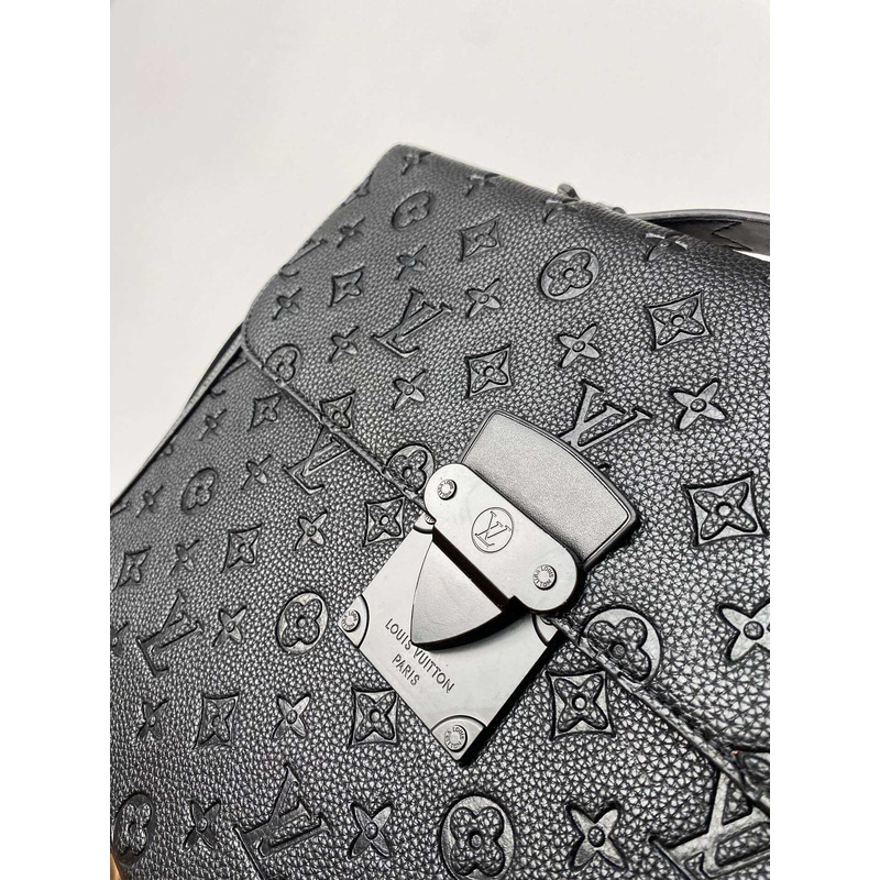 l**is V*t*n lock briefcase monogram taurillon leather