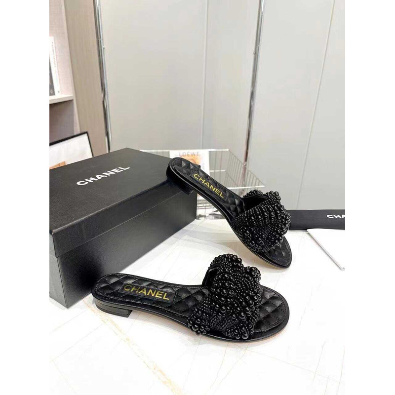 Ch*el pearl slides black