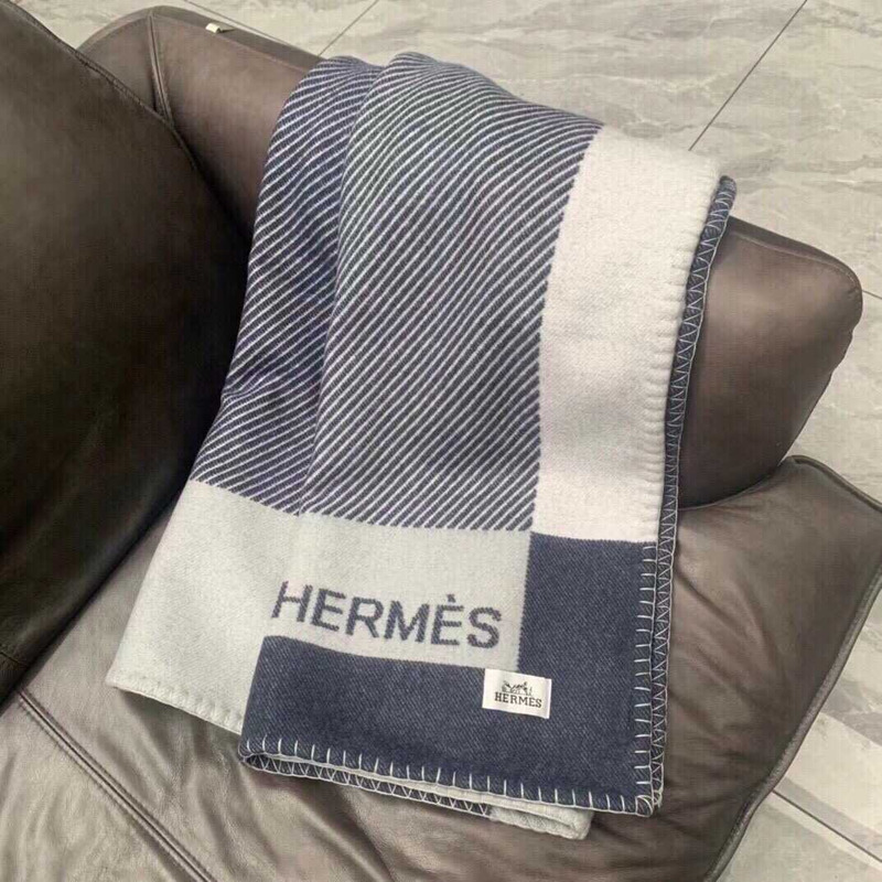 H**mes blanket blue