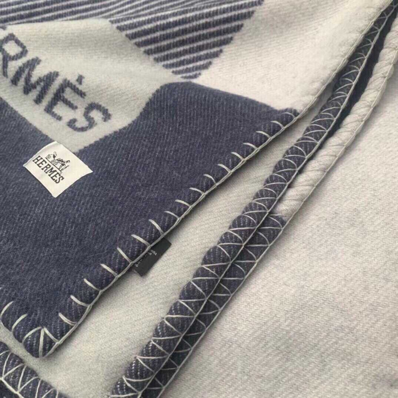 H**mes blanket blue