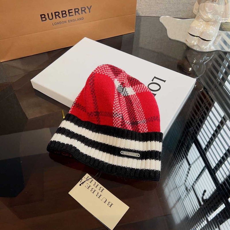 B**rry check pattern beanie red