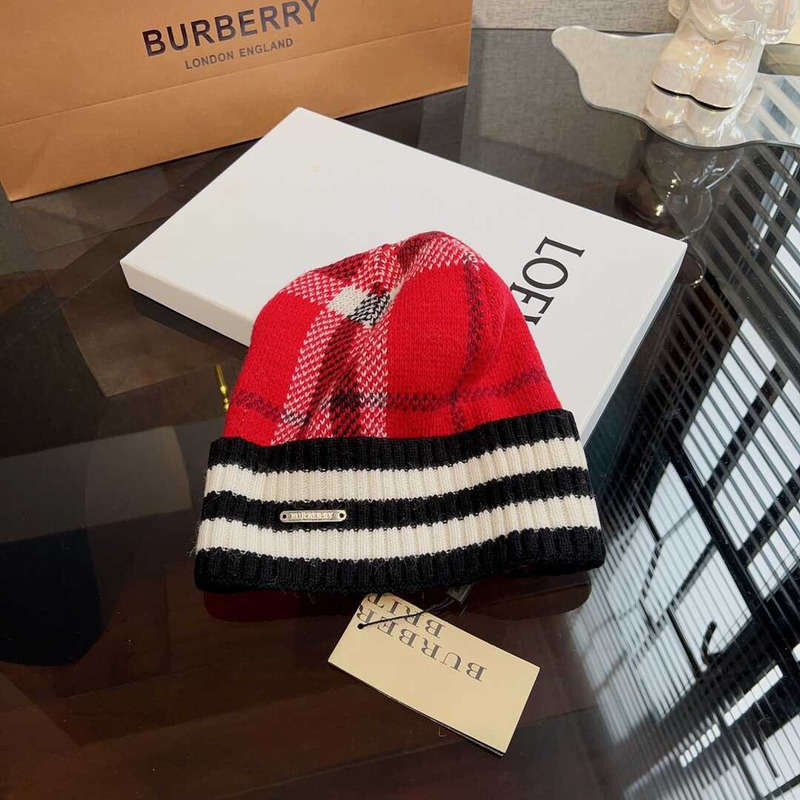 B**rry check pattern beanie red