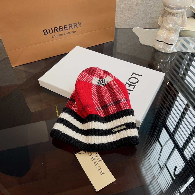 B**rry check pattern beanie red