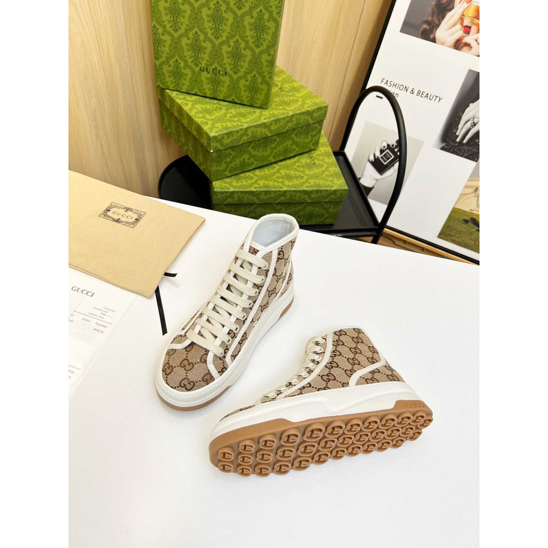 G*u*i gg canvas sneakers brown