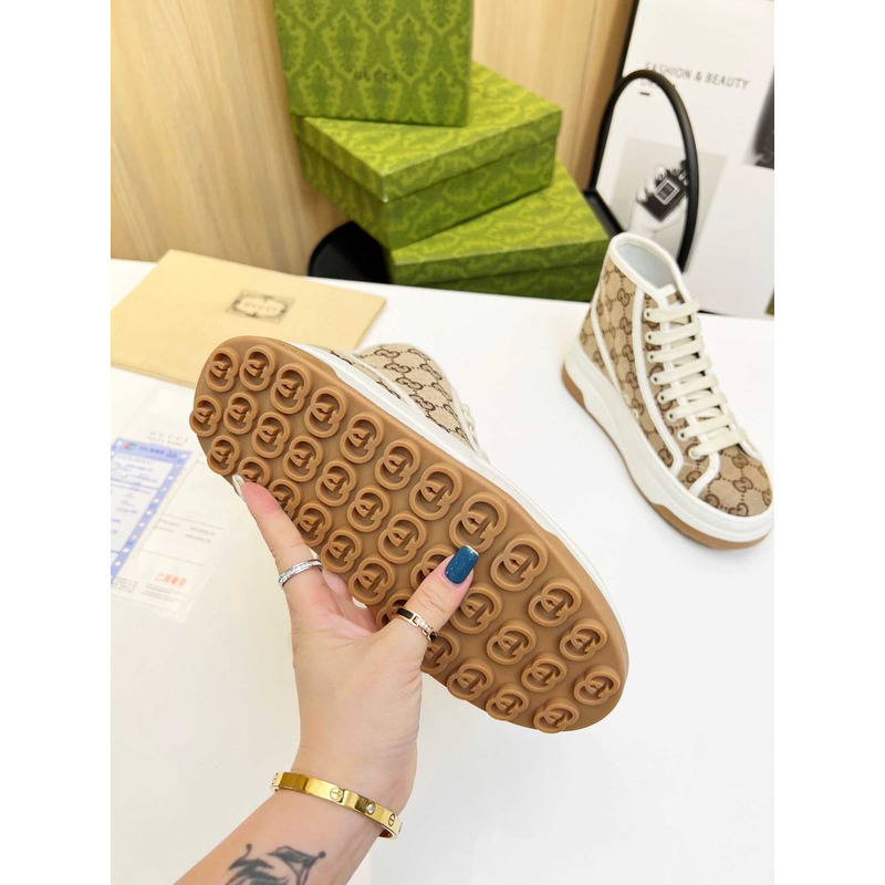 G*u*i gg canvas sneakers brown