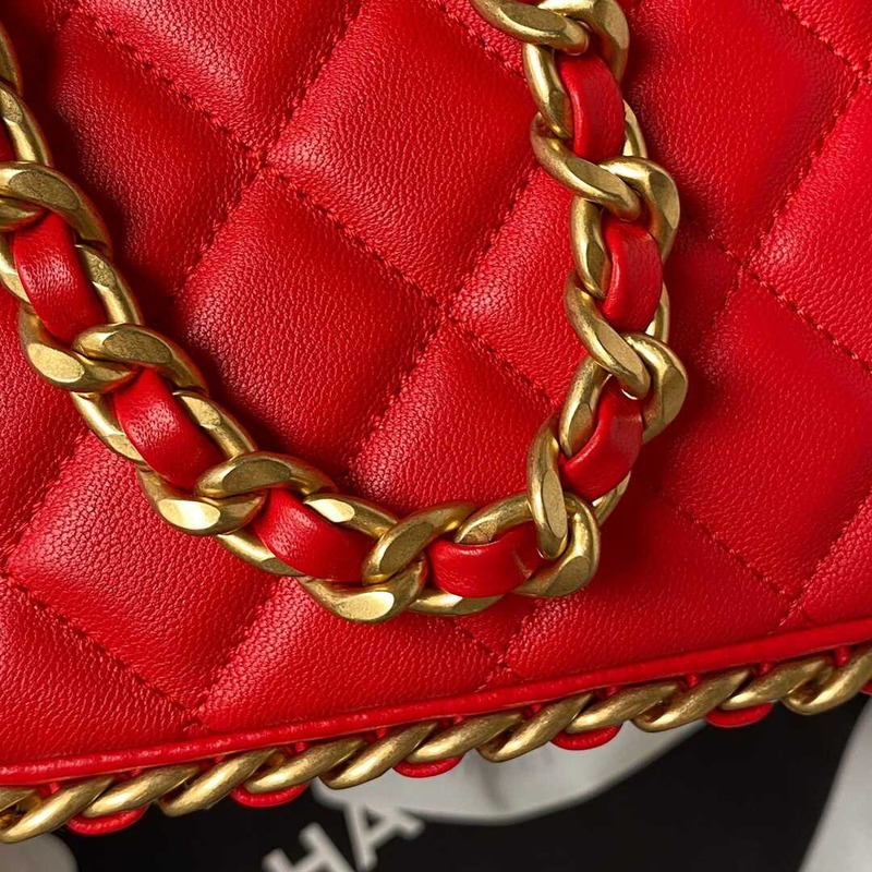 Ch*el shiny crumpled lambskin & gold-tone metal red