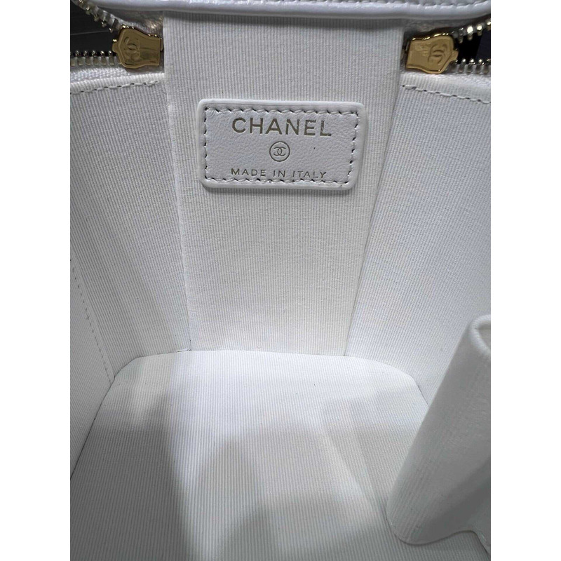 Ch*el 22k leather vanity white