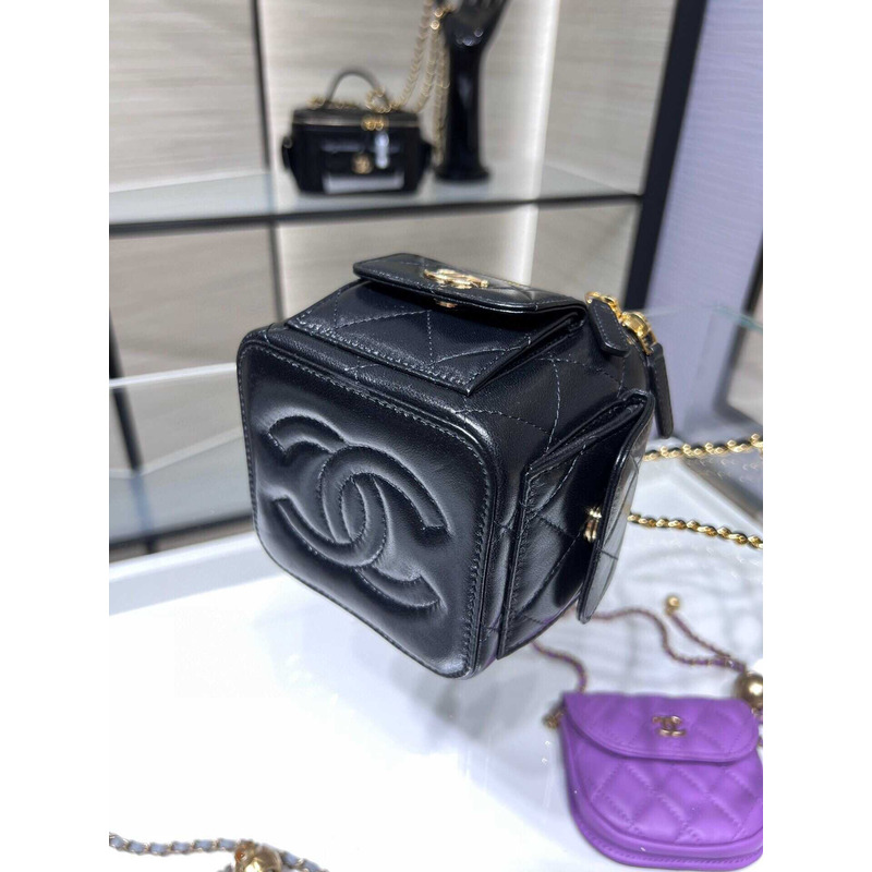 Ch*el 22k leather vanity black