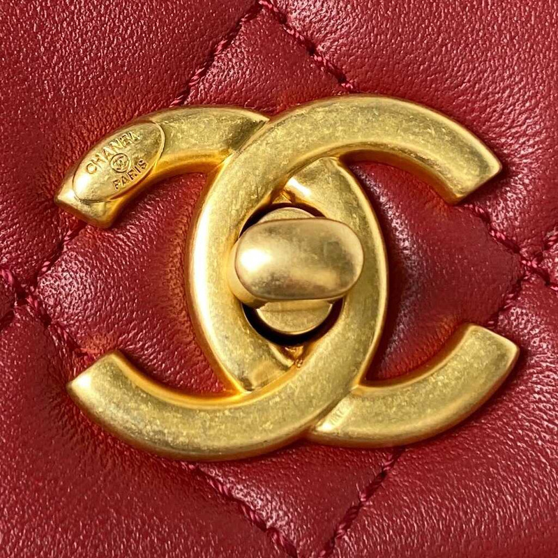 Ch*el small flap bag lambskin & gold-tone metal red