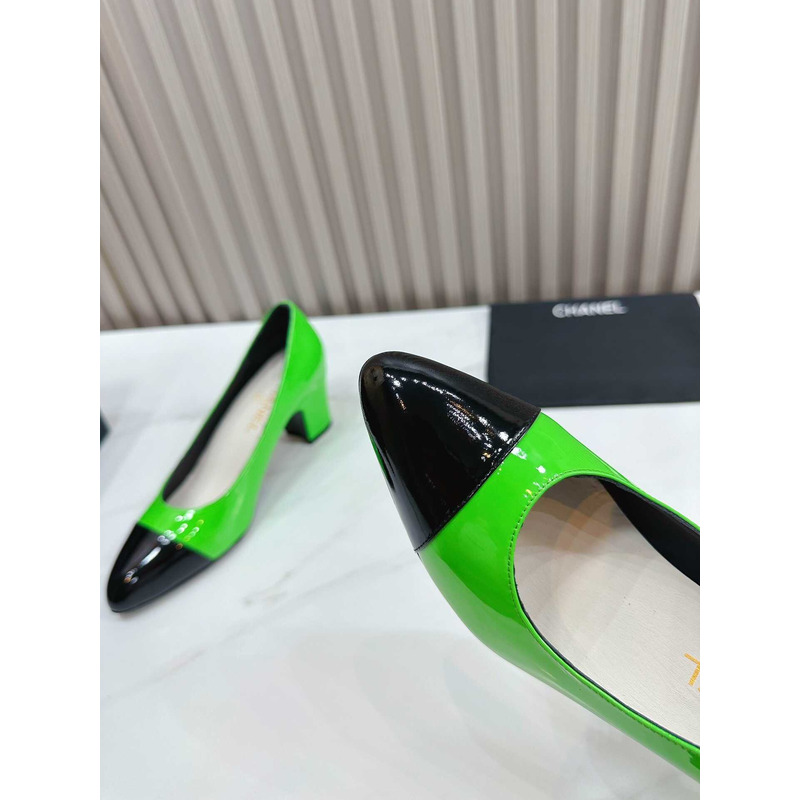 Ch*el pumps patent calfskin green & black