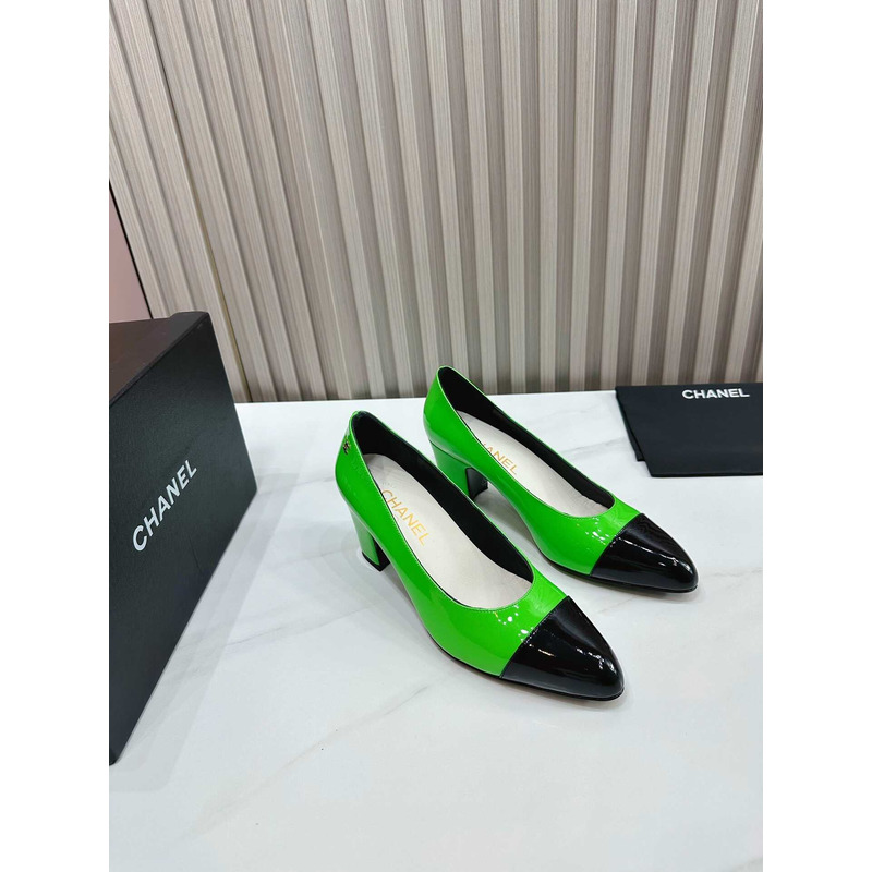 Ch*el pumps patent calfskin green & black