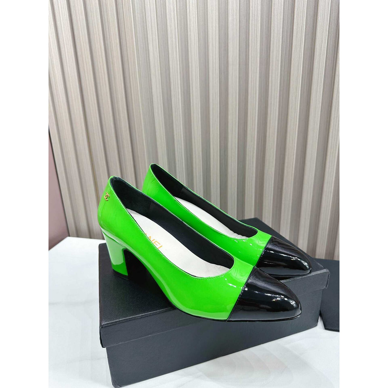 Ch*el pumps patent calfskin green & black