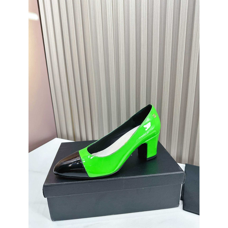 Ch*el pumps patent calfskin green & black