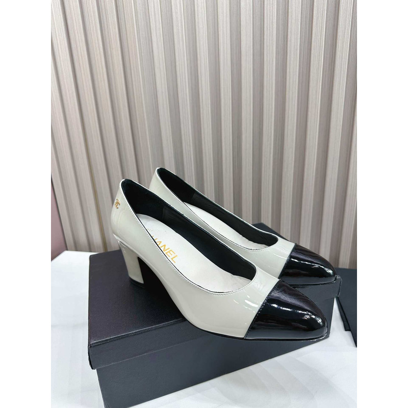 Ch*el pumps patent calfskin gray & black