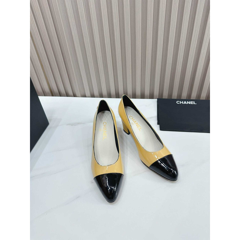 Ch*el pumps patent calfskin yellow & black