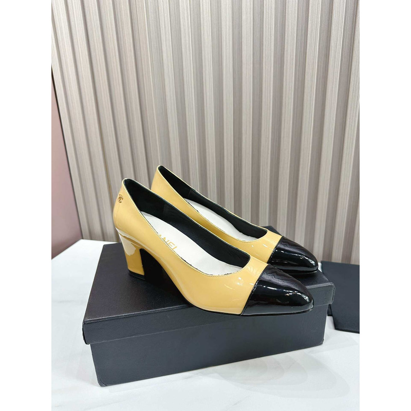 Ch*el pumps patent calfskin yellow & black